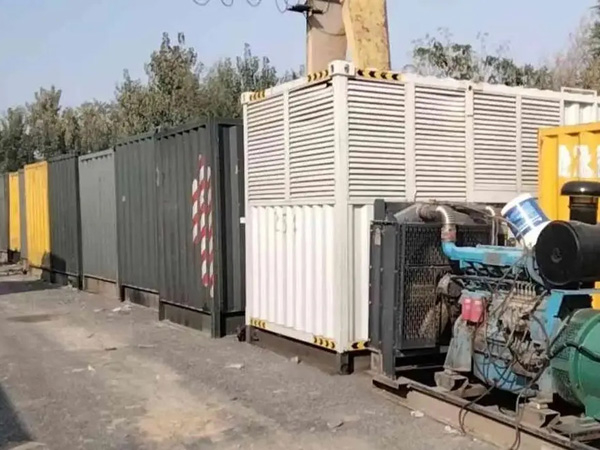 武乡200KW柴油发电机机组每小时油耗是多少？